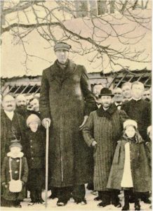 Фёдор Махнов с семьей